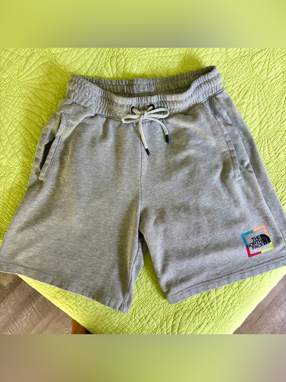 The North Face Men’s Light Gray Shorts size small